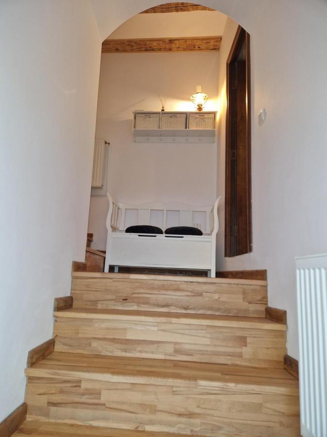 Apartamento Evelyn'S Place Braşov Exterior foto